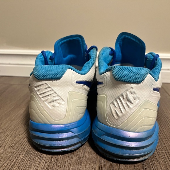 NIKE RUNNING SHOES - Picture 3 of 4